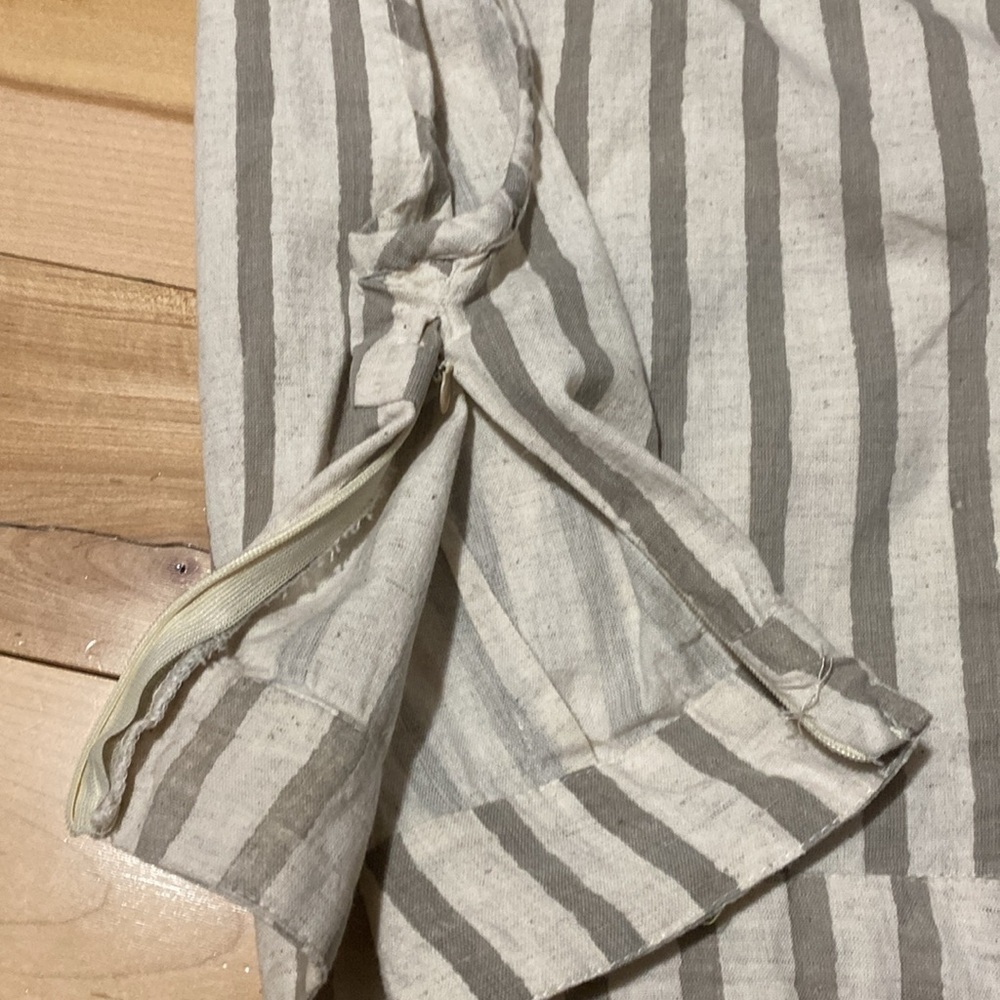Striped Sleeveless Crop Top with Embroidered Design - Picture 11 of 15
